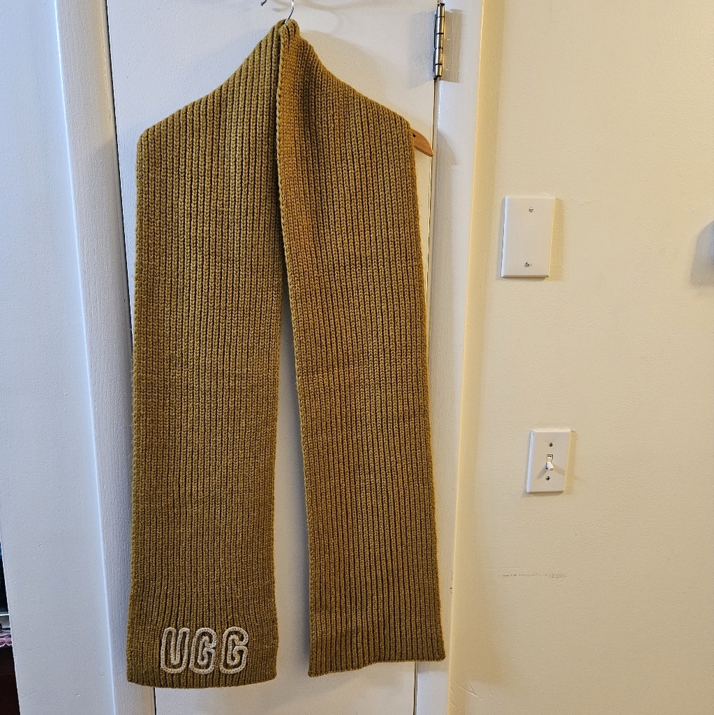 UGG woven scarf Mustard yellow